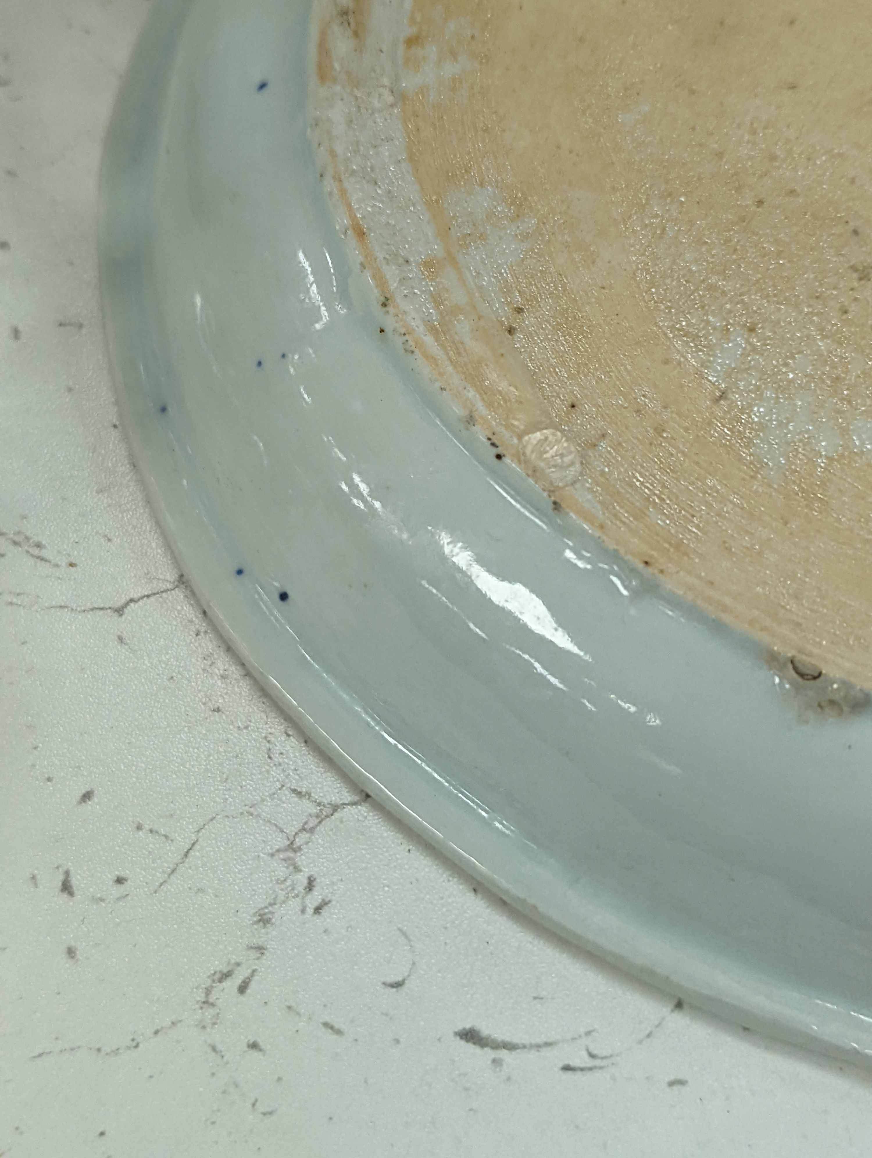 An 18th century Chinese export oval blue and white dish, 32cm.
